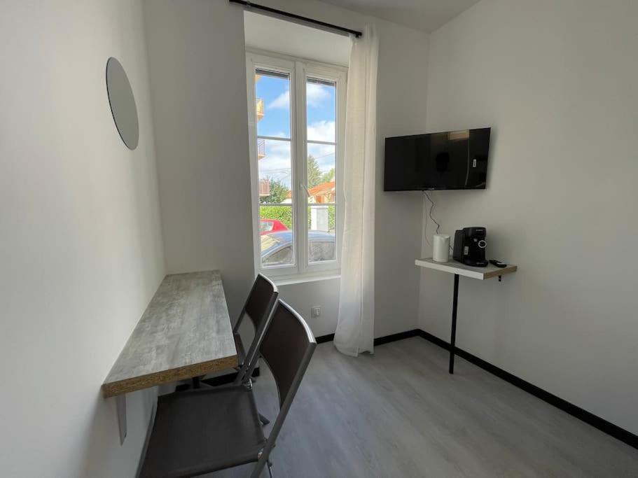 Studio A2 18M2 Cosy 5Minutes Gare Parking Gratuit Rue De La Mure Роан Экстерьер фото